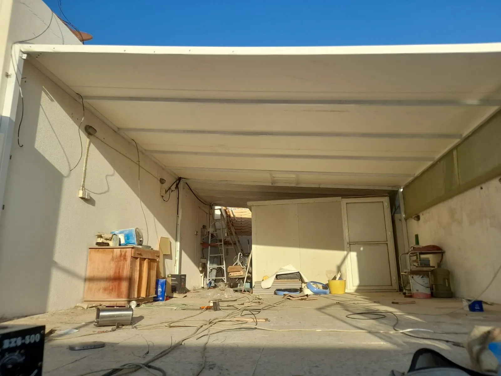 مقاول بناء ملاحق خارجية حديثة في حي القصر بالرياض