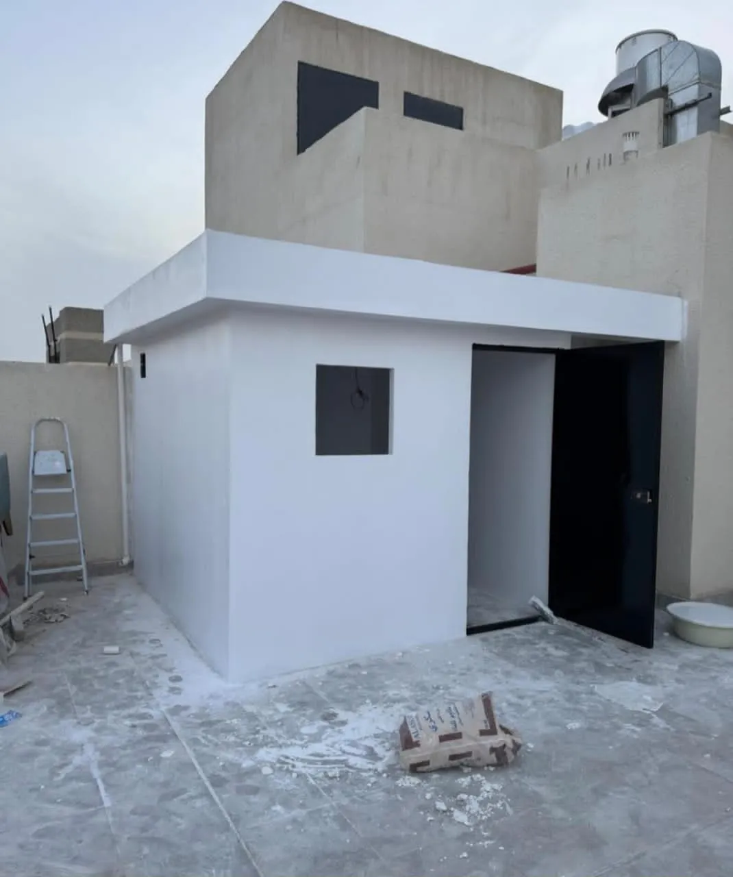 مقاول بناء ملاحق خارجية حديثة في حي القصر بالرياض