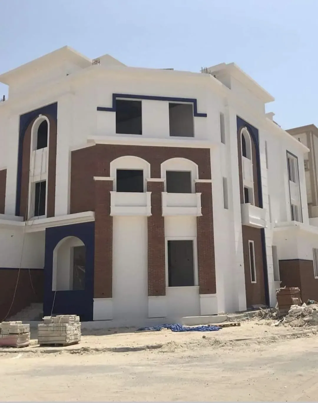مقاول تجديد واجهات فلل ومنازل شمال الرياض حي الملقا والعليا 