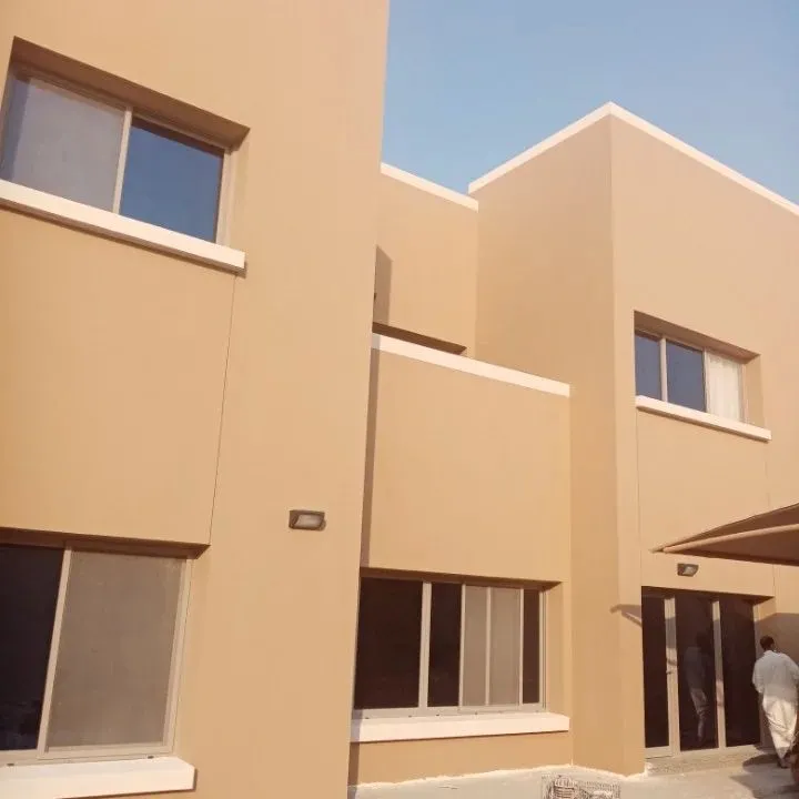 مقاول محترف يضمن تنفيذ المشروع بجودة عالية