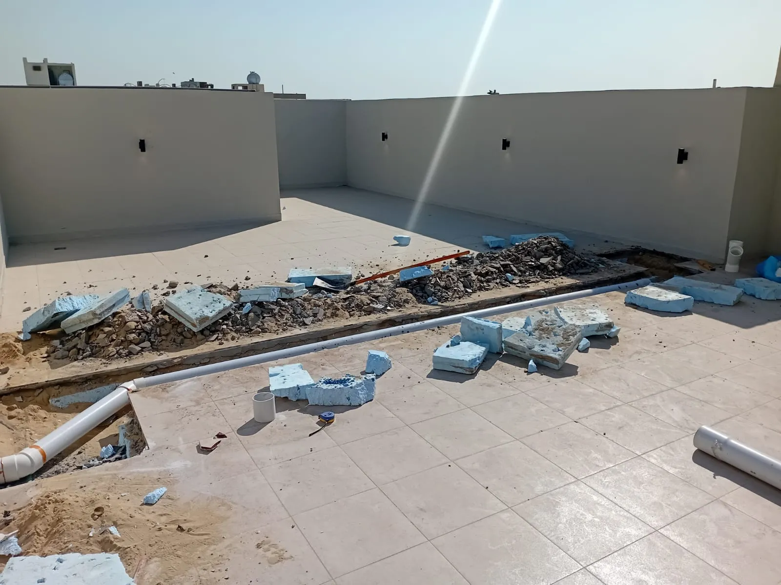 مقاول لخدمات المقاولات العامة بالرياض