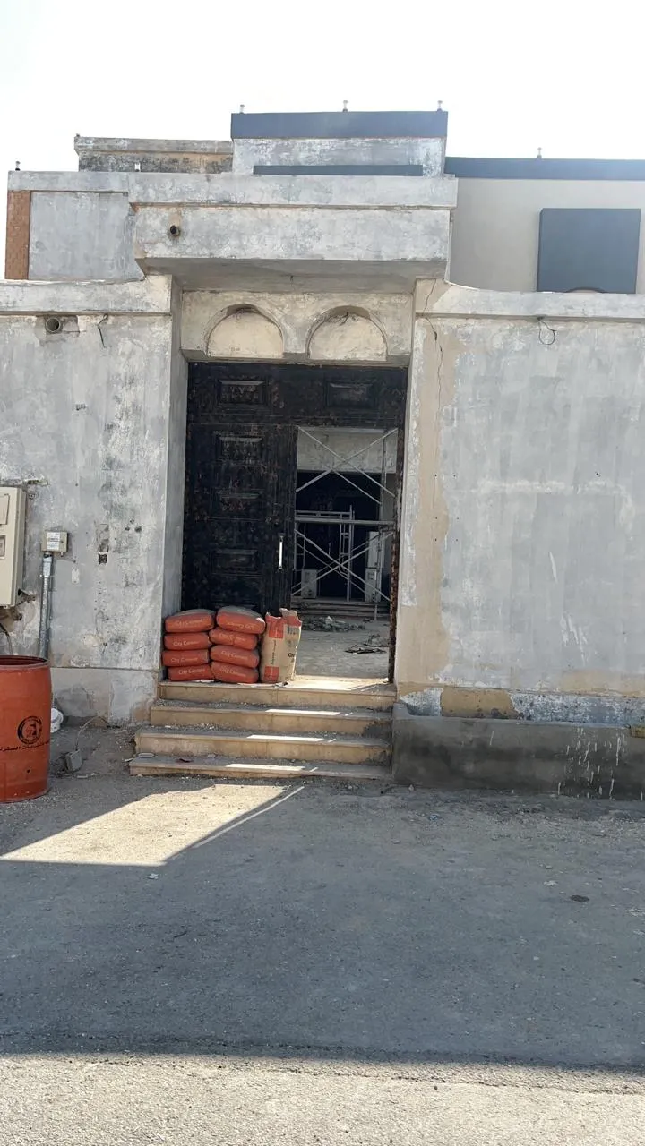 مقاول لخدمات المقاولات العامة بالرياض