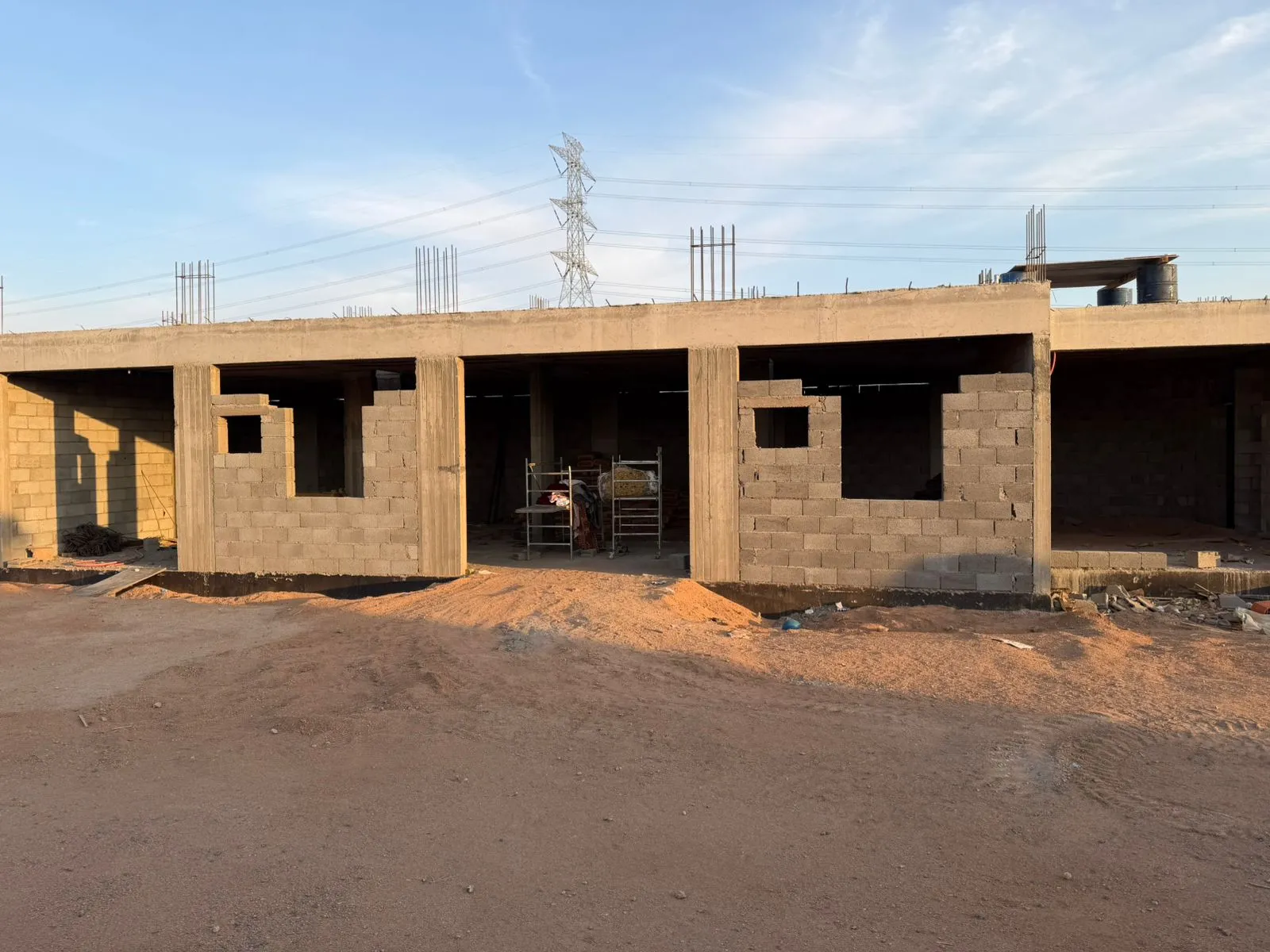 مقاول ترميم المتخصص بالمباني والفلل والمنازل والفنادق 