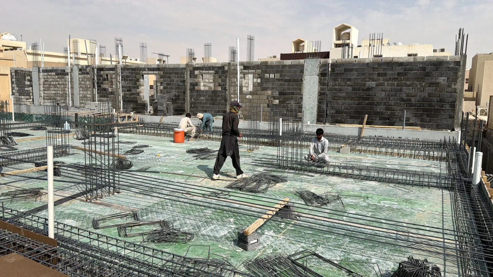 مقاول ترميم المتخصص بالمباني والفلل والمنازل والفنادق 