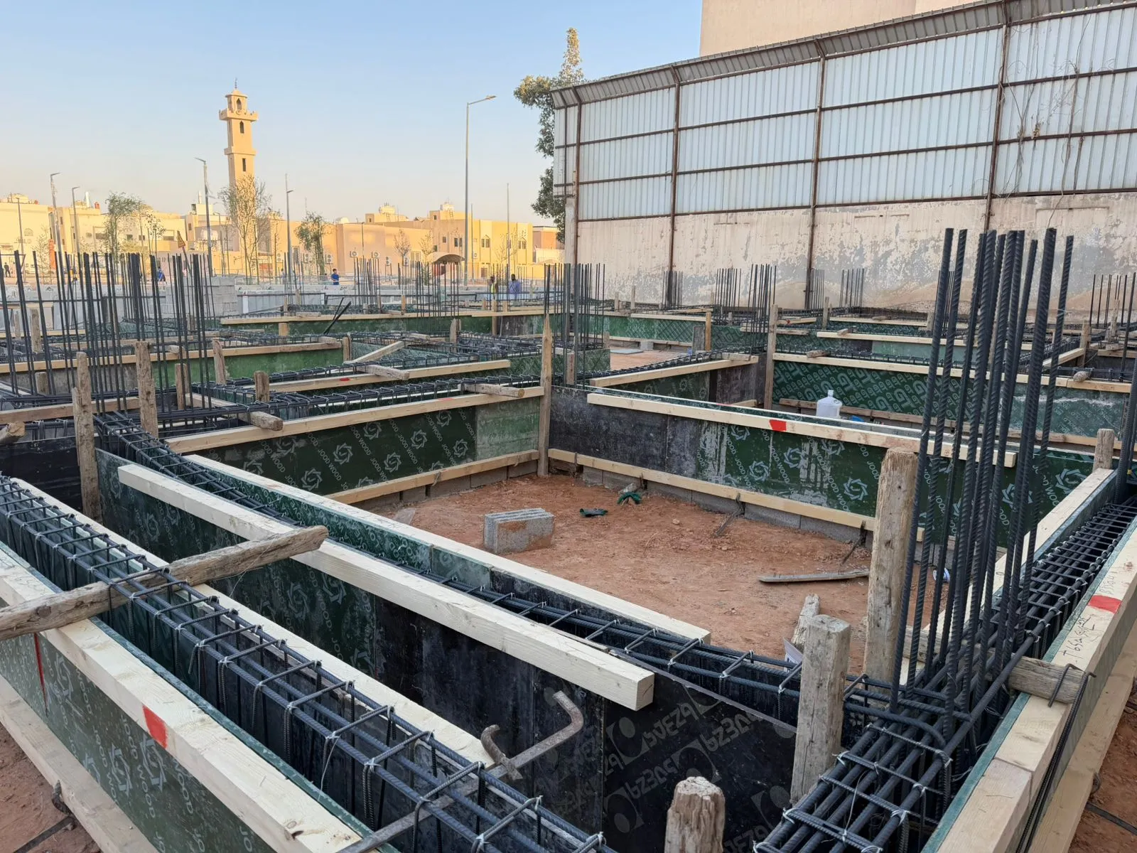 مقاول ترميم المتخصص بالمباني والفلل والمنازل والفنادق 