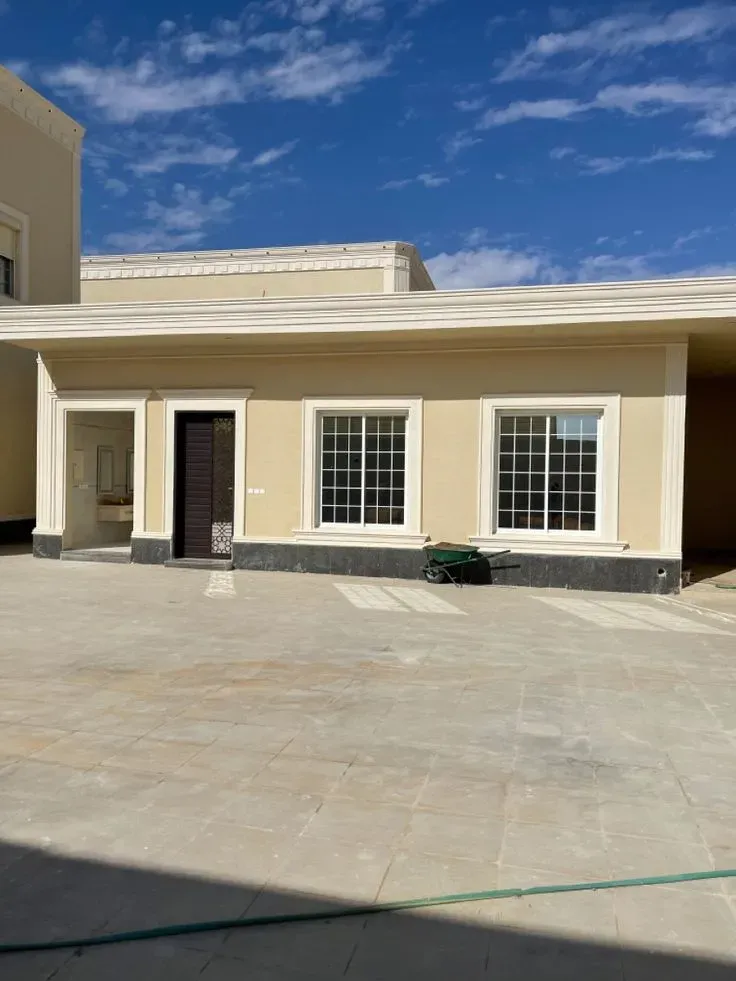 مجلس خارجي مصنوع بساندوش وشالهيات والأسمنت بوردبشمال الرياض 